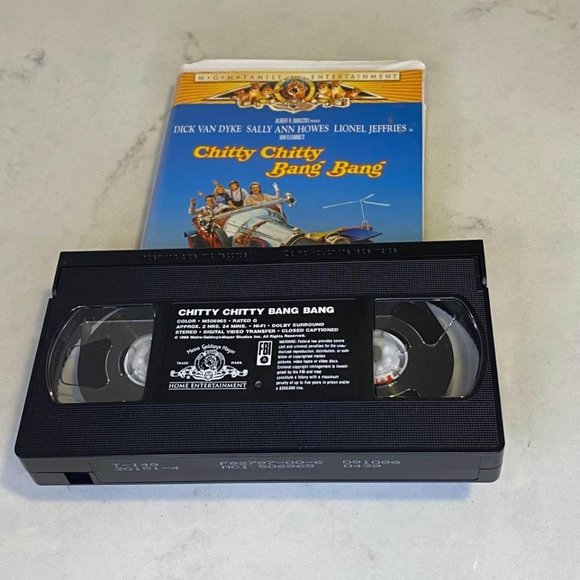 Chitty Chirty Bang Bang VHS Movie - Picture 1 of 2